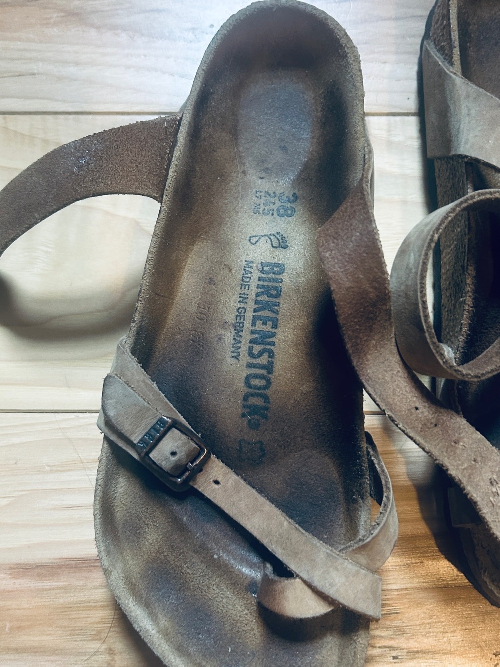 Birkenstock Yara Tan Leather Crisscross Strap Sandals with Buckle - Picture 2 of 3